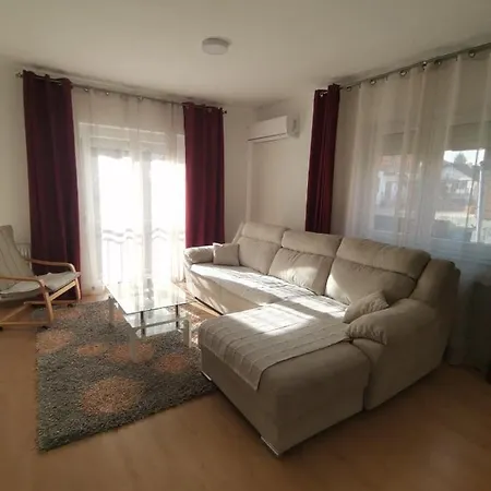 Stojanovic Apartment *